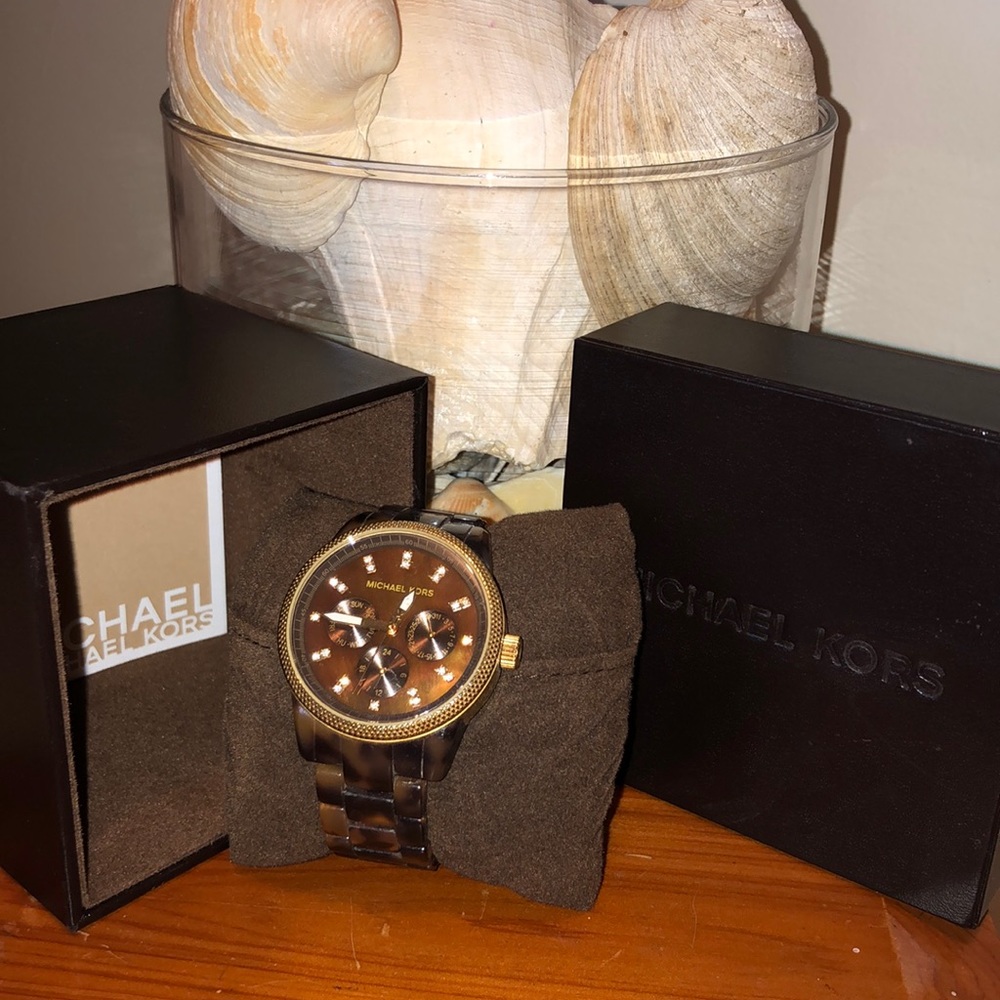 [Michael Kors] tortoise shell watch